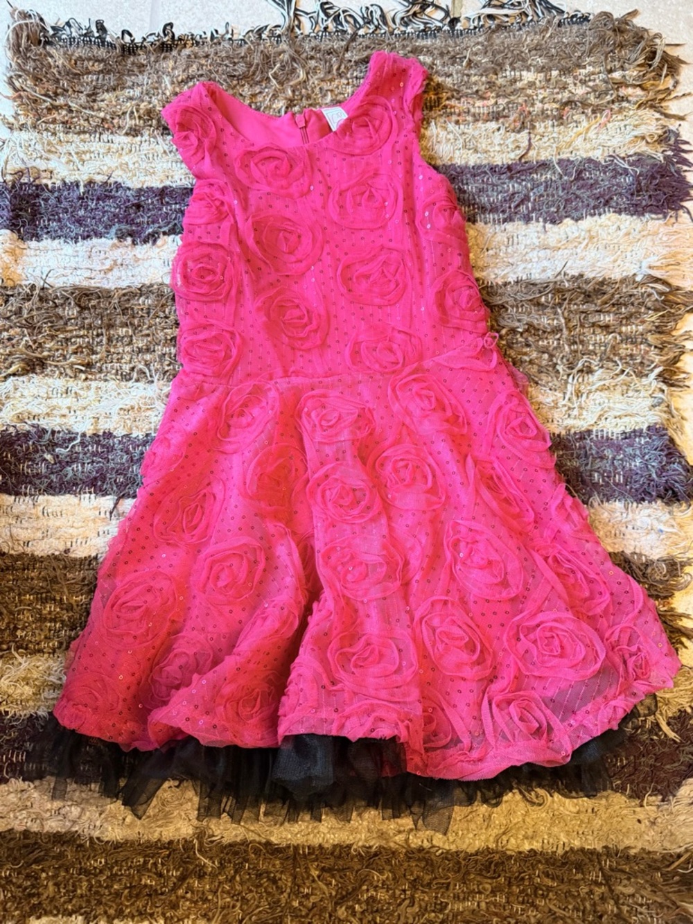 Knitworks Hot Pink Rose Appliqué Formal Dress size 6!